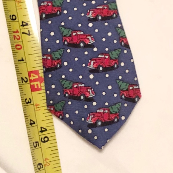 NWT Vineyard Vines Truck &Tree neck tie - Picture 8 of 9